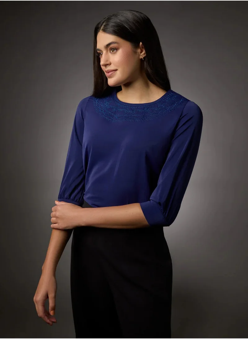 Zigzag Neck Embroidered Half Sleeve Top