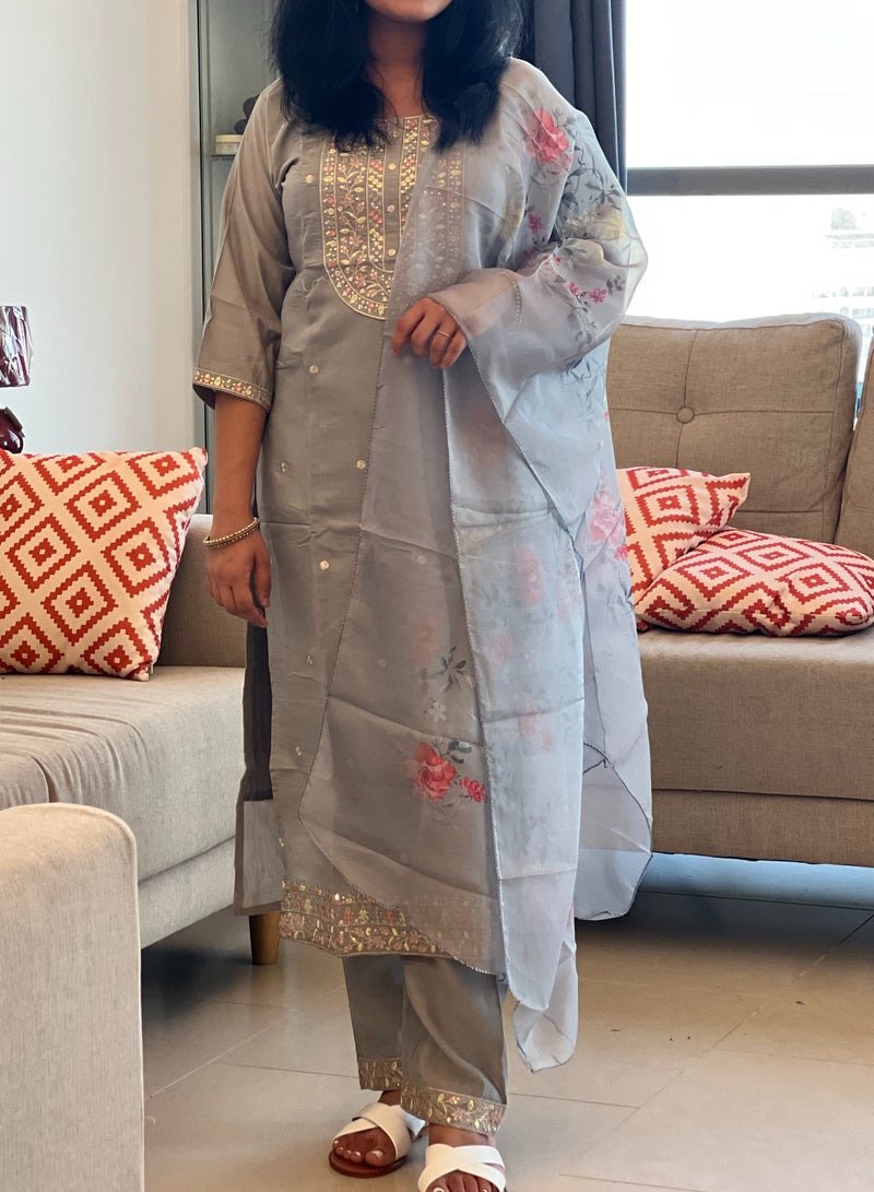 IndHeritage - Premium light grey colour rayon silk 3pc kurti set / salwar suit with floral embroideries & embellishments - Comes with top, pants & dupatta - Indian Kurti Set IDH00178 - Image 1