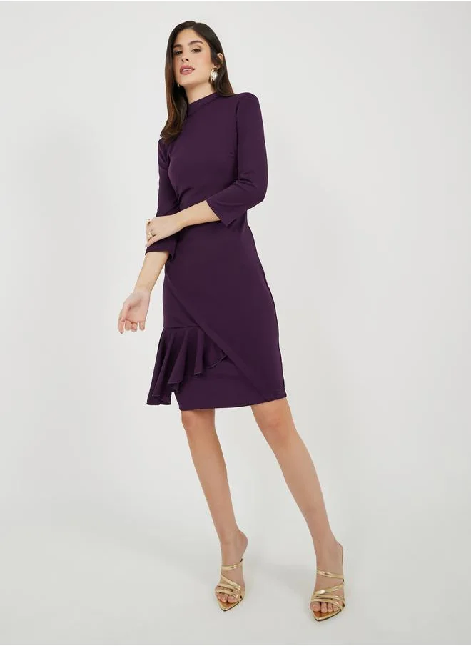 ستايلي Ruffle Detail Sheath Knee-Length Dress with 3/4th Sleeves