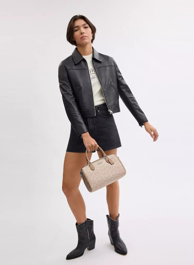 كوتش اوت ليت حقيبة كوتش روان ساتشل من قماش سيجنيتشر، حقيبة توت نسائية، حقيبة كتف نسائية، حقيبة يد نسائية، حقيبة سفر نسائية، لون بيج - Image 4