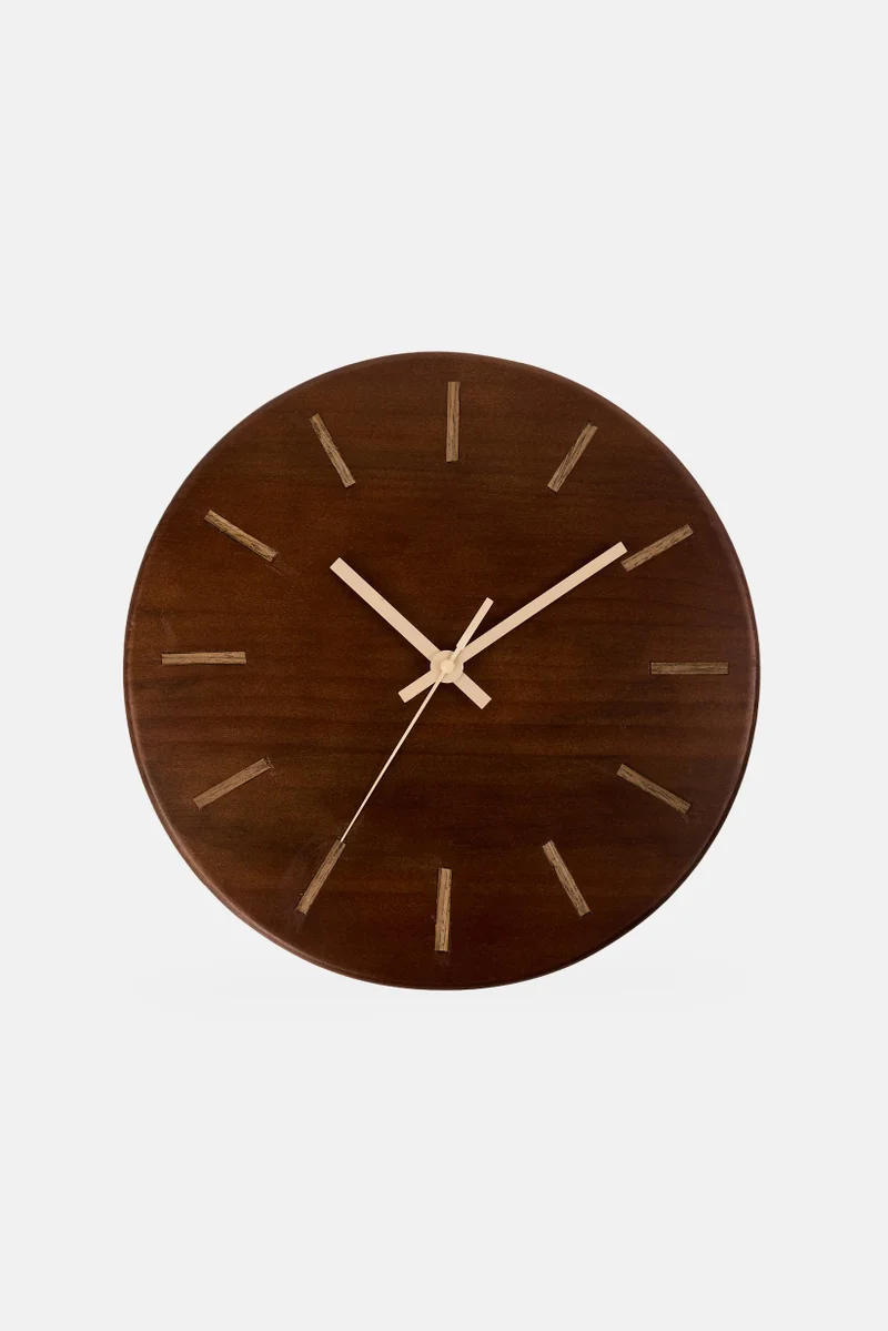 موي موتشو ساعة خشبية