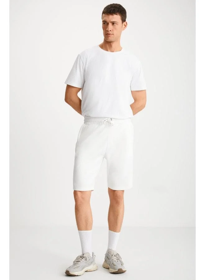 Grimelange Men's Beige Pocket Zipper Elastic Waist Shorts & Bermuda.