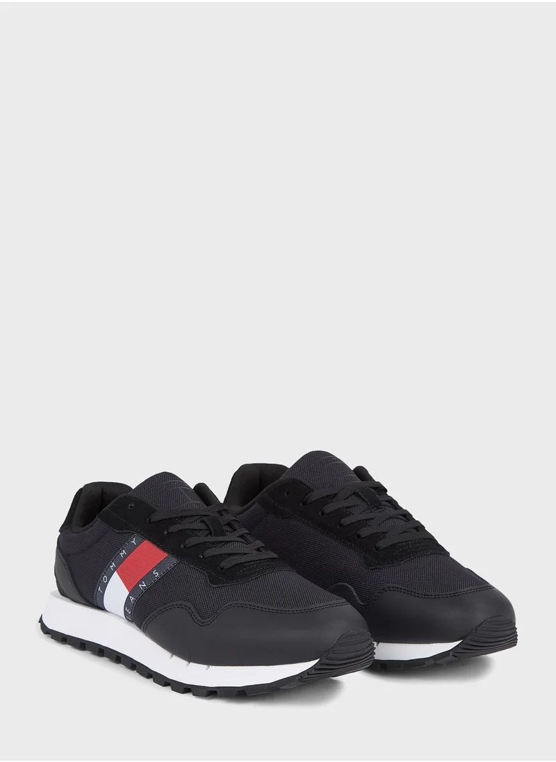 TOMMY JEANS Retro Evolve Low Top Sneakers