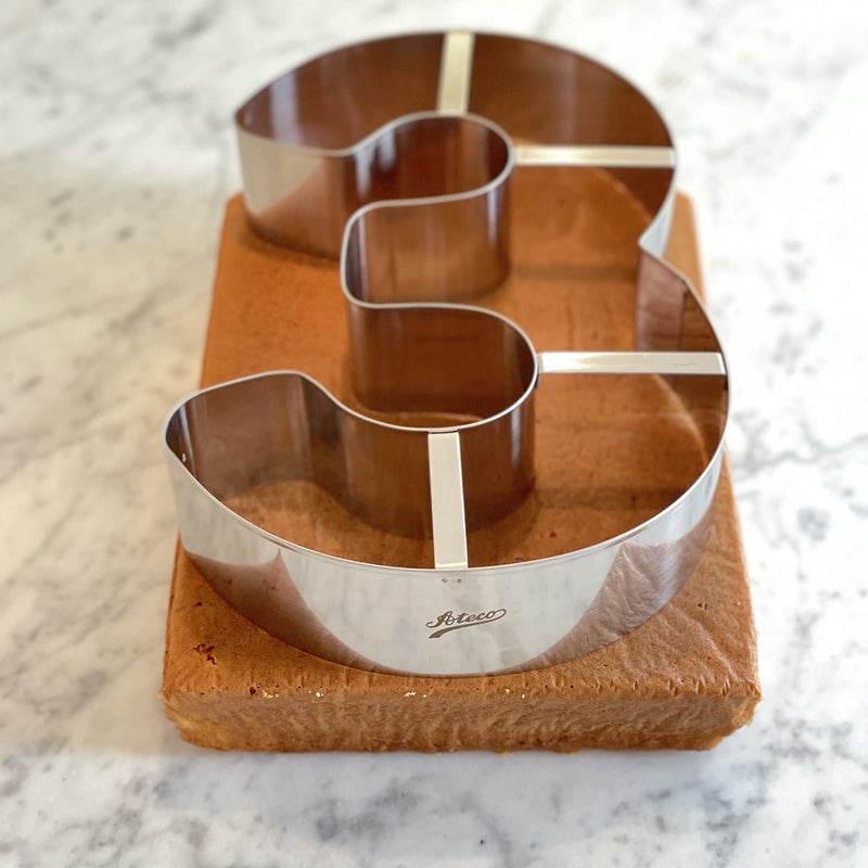 Ateco Extra Large Number 2 Cake Cutter - Image 3