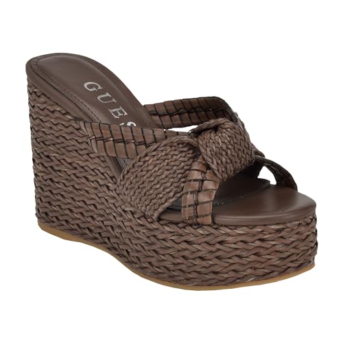 GUESS صندل جيس النسائي إيفه بكعب عريض، بني 210، 8.5 - Image 1