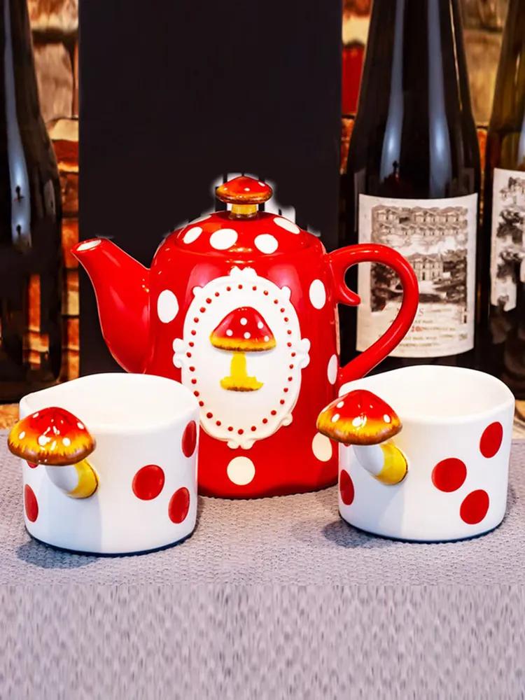 Mushroom Teapot: 0.91-Liter Red Ceramic - Durable Heat-Resistant Functional Teapot for Home Kitchen, Beverage Brewing, Multiple Guests & Decorative Use - Image 5