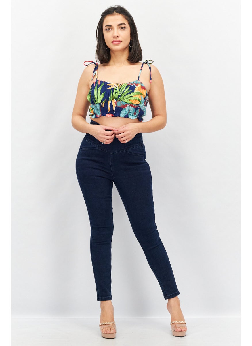 LASULA Women Square Neckline Sleeveless Allover Print Crop Top, Blue  - Image 4