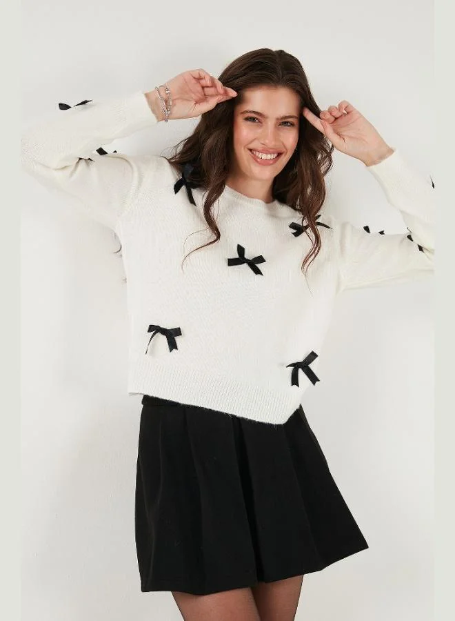 ليلا كنزة نسائية من ليلا بتفاصيل فيونكة وقصة عادية