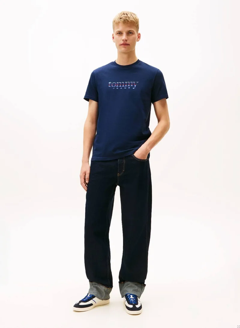 TOMMY JEANS Logo Slim T-Shirt