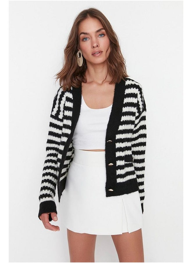 trendyol Soft Textured Striped Knitwear Cardigan TWOAW23HI00266  - Image 2