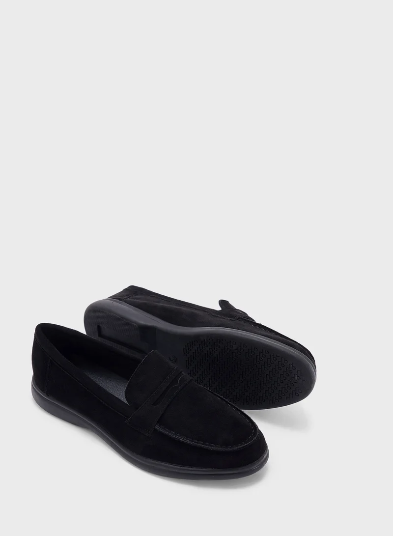 ذا براون Ladies Penny Loafer