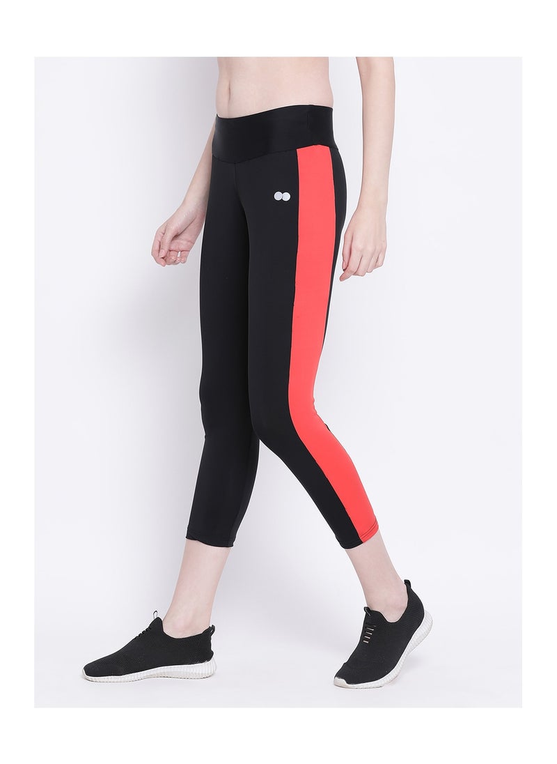 Clovia Active Ankle Length Tights in Black  - Image 3