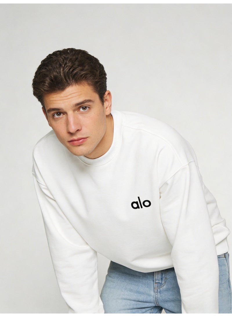Alo Unisex Ivory Crewneck Sweatshirt with Branded Logo - Image 4