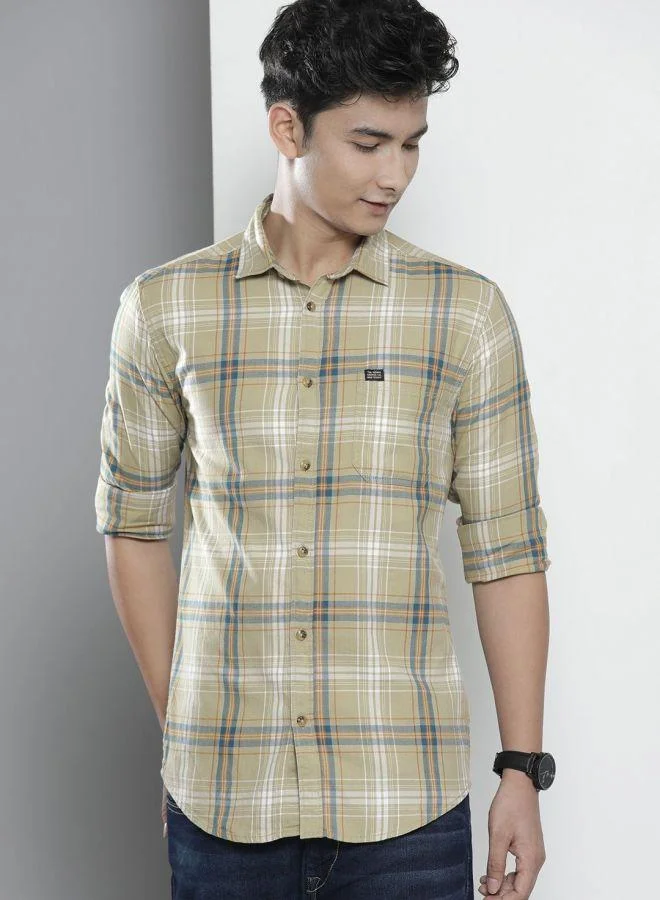 ذا انديان كراج كو Men Slim Fit Checkered Full Sleeves Spread Collar Casual Shirt