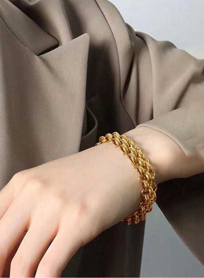 إيكوال اسوارة نسائية أنيقة من الاستانلس ستيل مطلية باللون الذهبي عيار 18 - Image 2