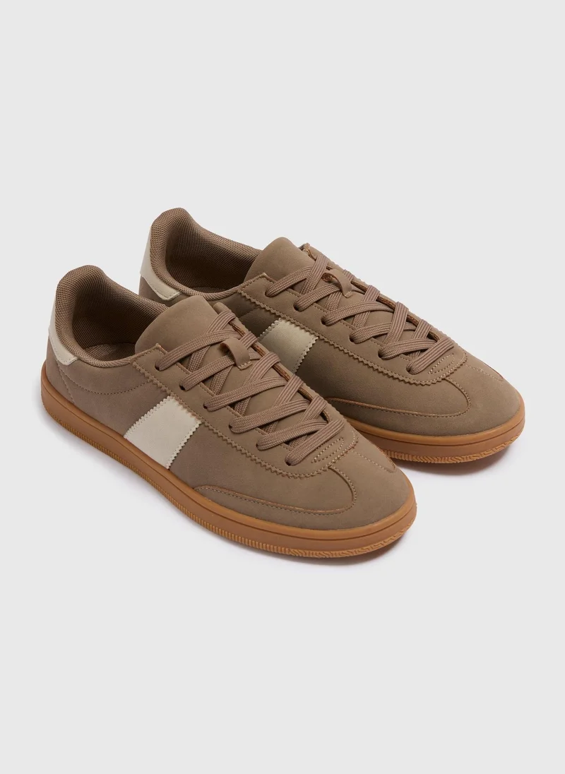 ماتلان Mocha Retro Trainers