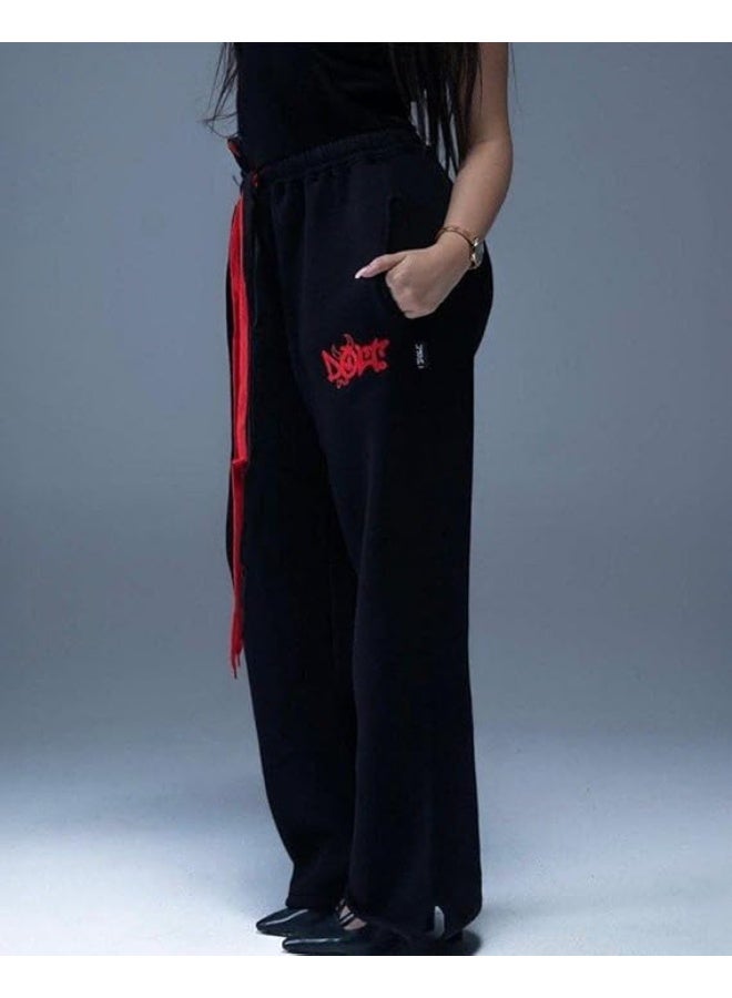 Women's Oversized Two-Piece Suit. Made from 100% soft, pill-resistant cotton Melton fabric. Luxurious casual design. Features a stylish red zip-up hoodie with lining and wide-leg pants with attractive embroidery. One size fits most, comfortably from 60 to 85 kg. - Image 2