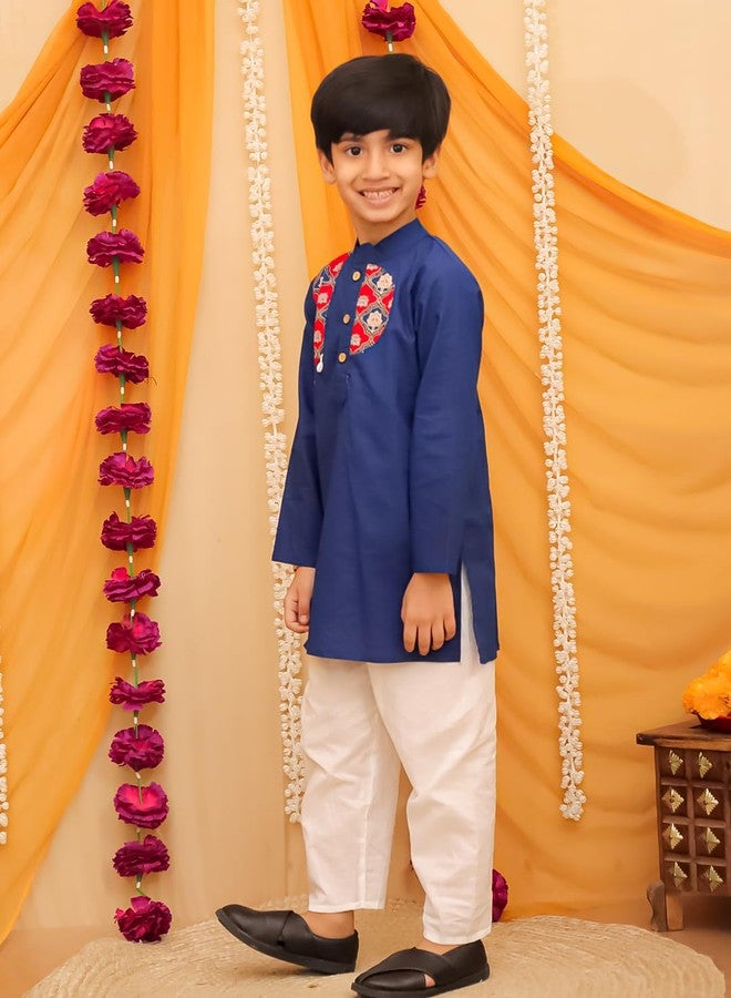 AJ Dezines طقم كورتا باجاما للأطفال من AJ DEZINES بأكمام كاملة قطنية مطبوعة باللون الأزرق للأولاد - ملابس تقليدية | مناسبة خاصة وملابس تقليدية | طقم كورتا للأولاد - مقاس عادي (1295-BLUE-7-8Y-7) - Image 4