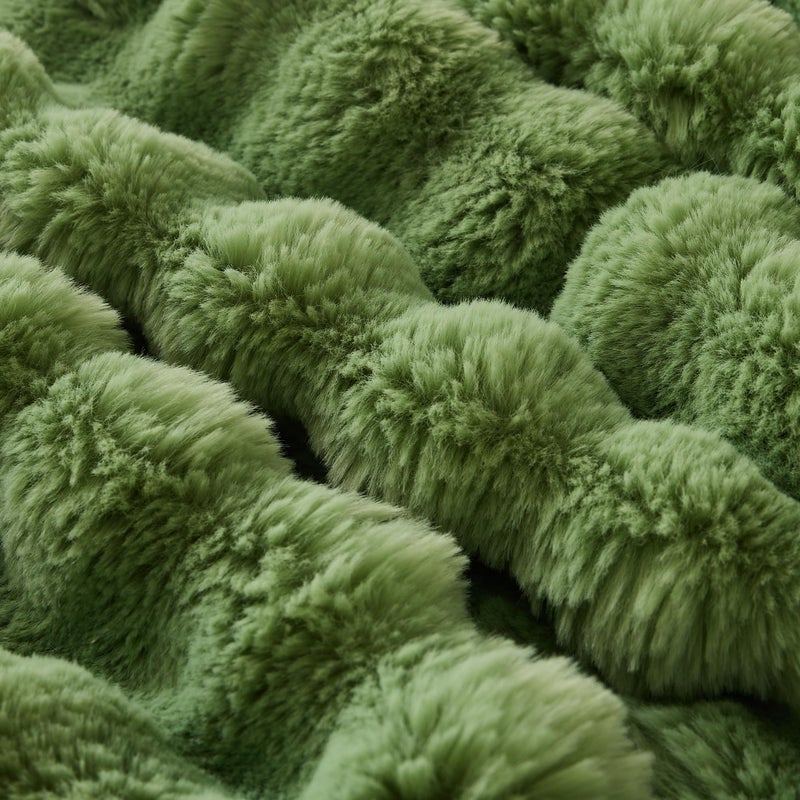 COOVA Faux Rabbit Fur & Flannel Throw Blanket 50x60 Inch - Luxury Fuzzy & Cozy Soft Blanket for All Seasons  Breathable and Comfortable for Bed  Sofa  Couch  and Camping Light Green - Image 4