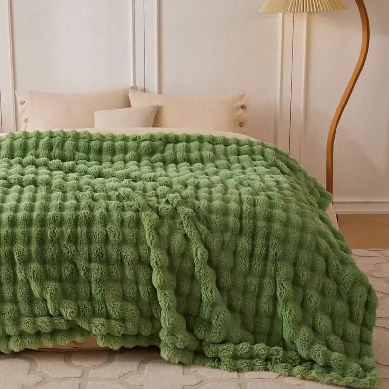 COOVA Faux Rabbit Fur & Flannel Throw Blanket 50x60 Inch - Luxury Fuzzy & Cozy Soft Blanket for All Seasons  Breathable and Comfortable for Bed  Sofa  Couch  and Camping Light Green - Image 3