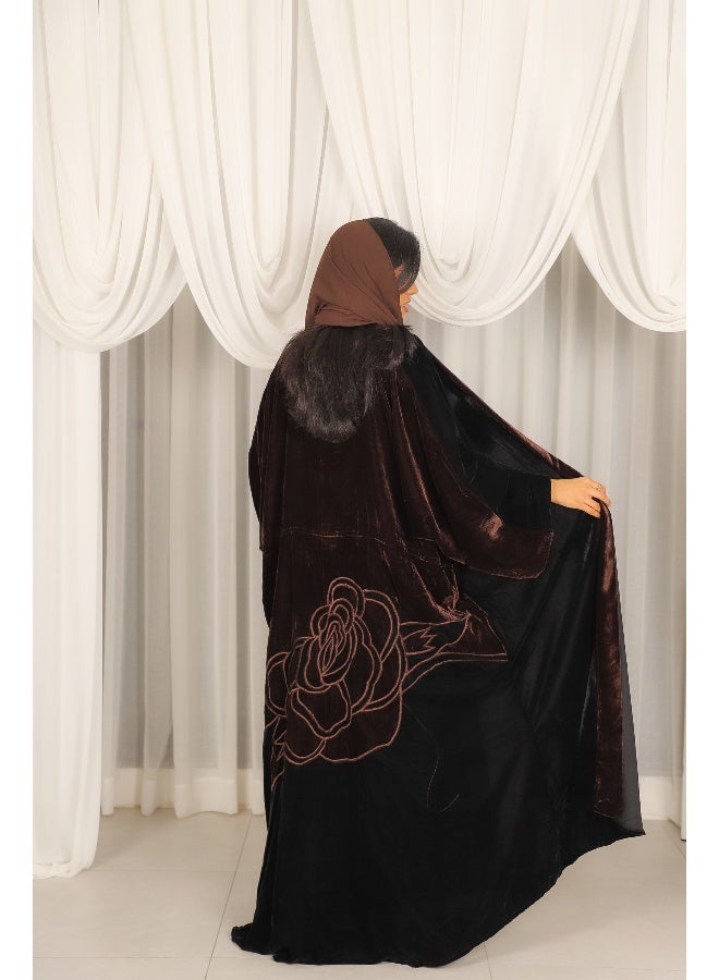 آية MW1754 عباية بني مخمل مع اضافة تطريز يدوي - Image 2
