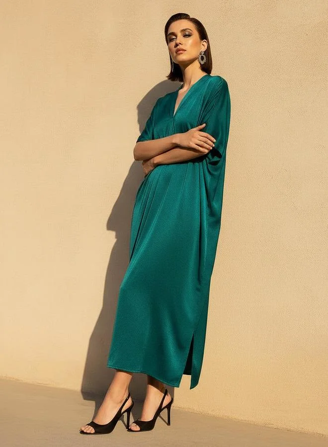 Splash FAV Pleated Textured Kaftan Maxi Dress with V-neck