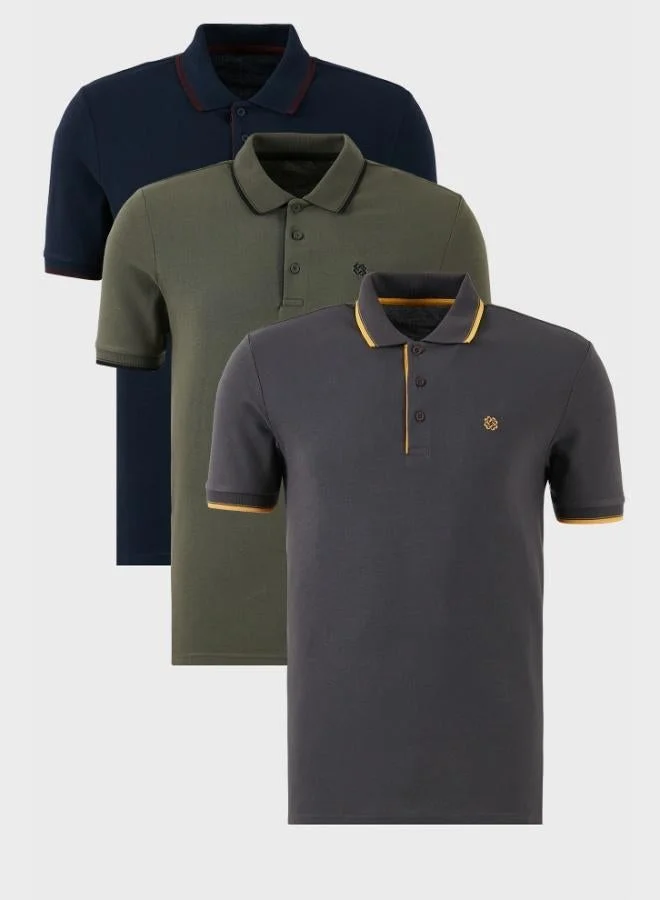 بوراتي تيشيرت رجالي قطن بولو بياقة بأزرار وتفاصيل مخططة بقصة ضيقة من بوراتي عبوة من  قطع