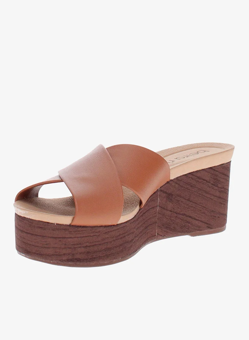 Beira Rio Beira Rio Women’s Flat Summer Footwear – Lightweight Slip-On Comfort with Stylish Casual Design