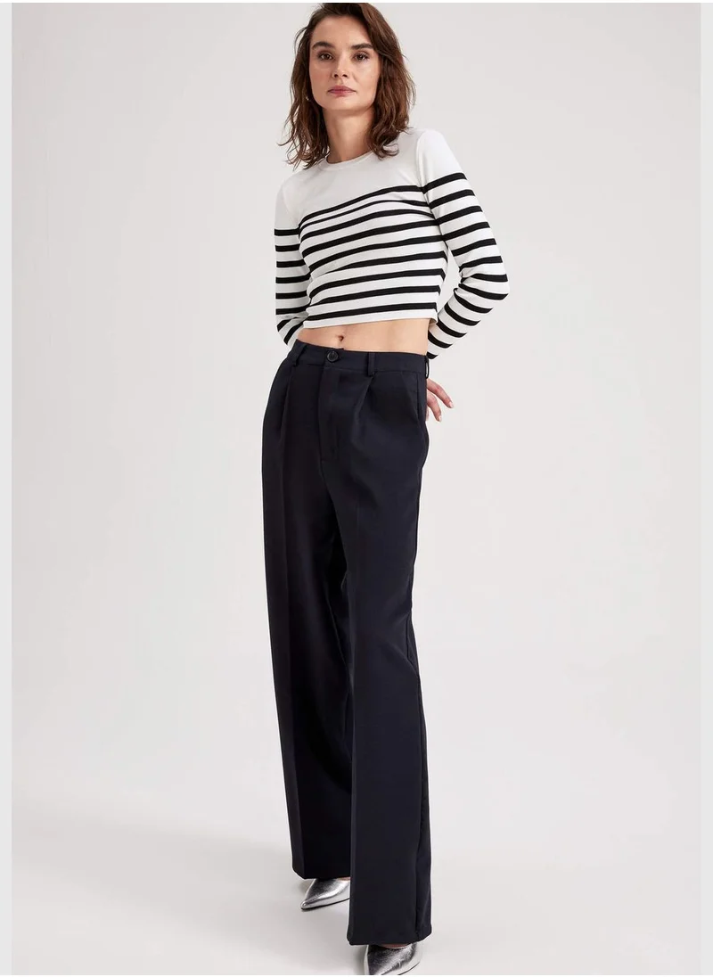 ديفاكتو Woman Wide Leg Woven Trousers