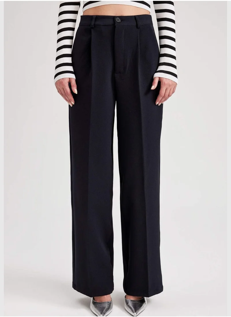 ديفاكتو Woman Wide Leg Woven Trousers