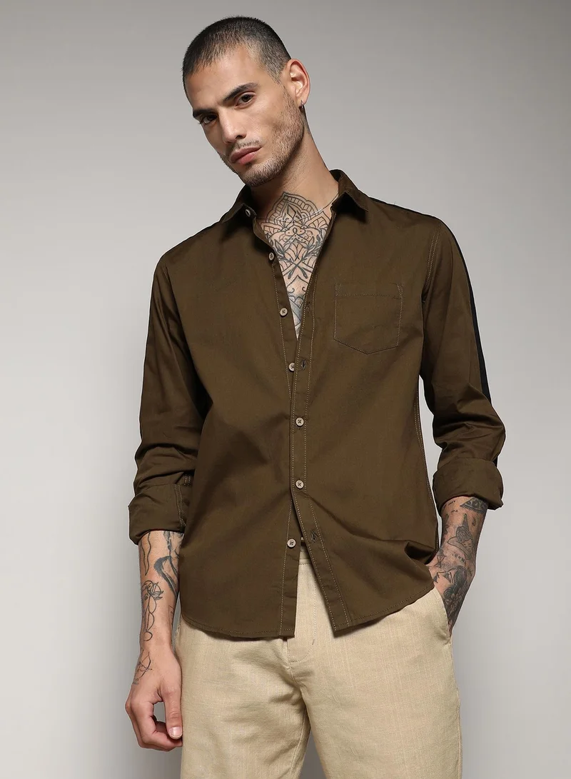 كامبوس سوترا Men's Olive Green Side Striped Shirt For Casual Wear | Spread Collar | Long Sleeve | Button Closure | Cotton Shirt Crafted With Comfort Fit For Everyday Wear