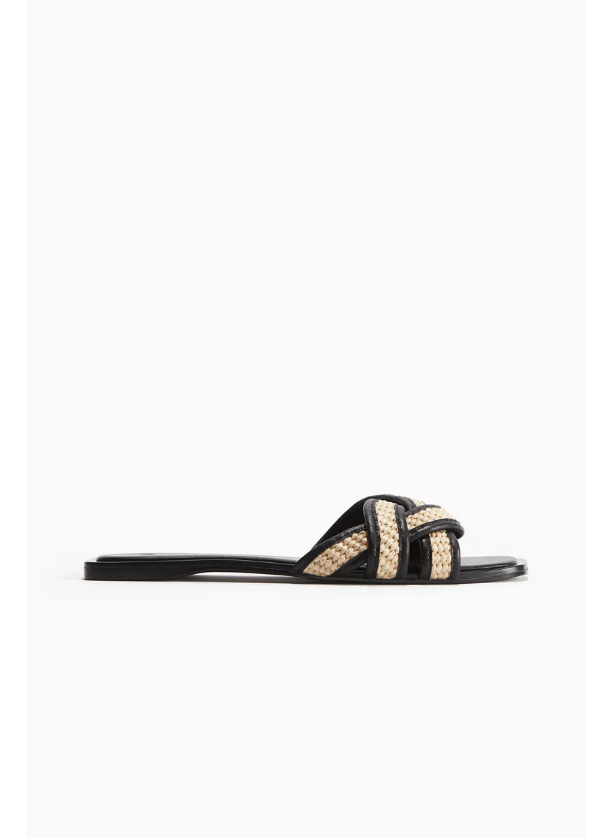 اتش اند ام Braided Sandals