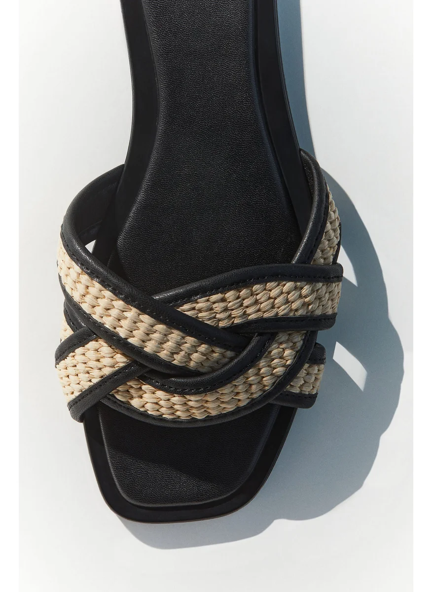 اتش اند ام Braided Sandals