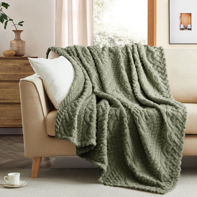 SHERPA THROW BLANKETCABLE PATTERN DECORATIVE SOFT COZY BLANKET FOR COUCH SOFALIGHT WEIGHT FLEECE WARM THROW BLANKET FOR BEDOLIVE SAGE GREEN152 X 203 CM