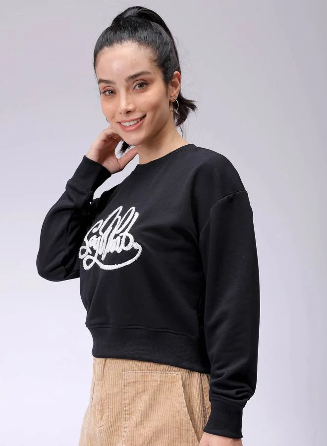 مرفوعة Women Relaxed Fit Typographic Cropped Sweatshirt