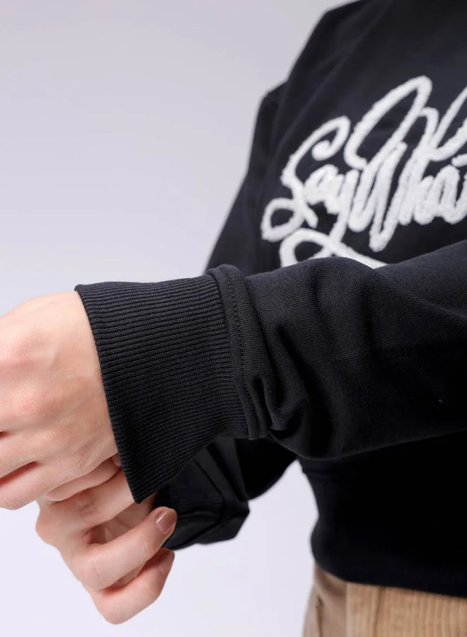 مرفوعة Women Relaxed Fit Typographic Cropped Sweatshirt