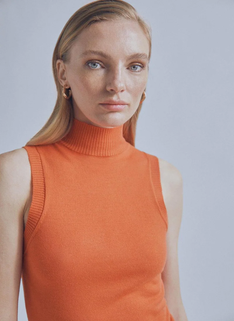 Lola Casademunt Perkins collar top