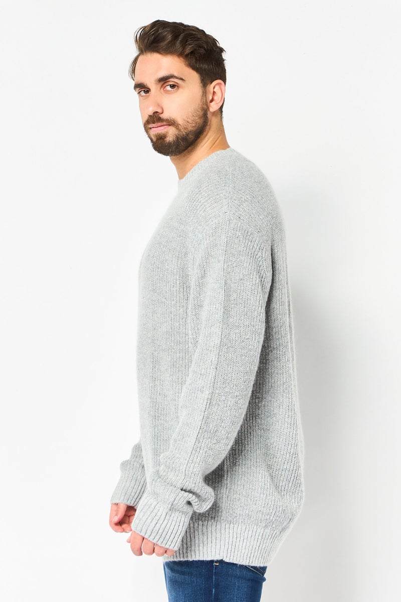 Celio Men Crew Neck Long Sleeve Textured Knitted Sweater, Grey - Image 4
