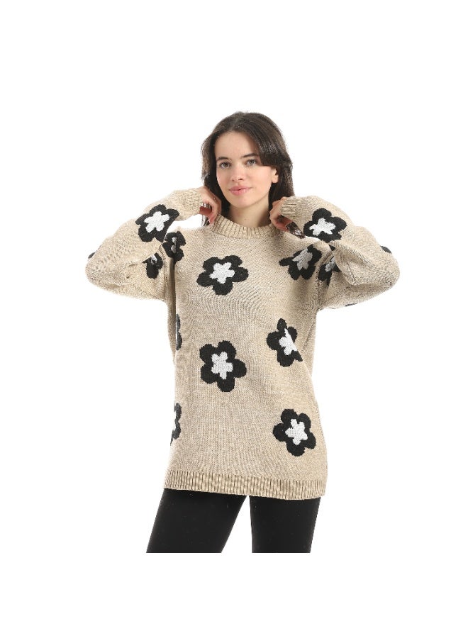 سيزار بلوفر صوف حريمي برقبة دائرية ومزود بنقش وردات - Image 1