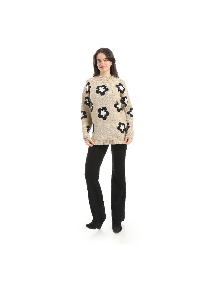 سيزار بلوفر صوف حريمي برقبة دائرية ومزود بنقش وردات - Image 3