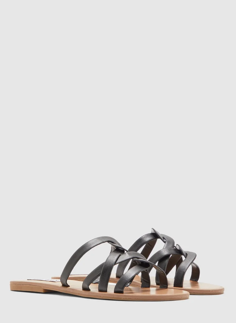 STEVE MADDEN Reinvent Flat Sandal