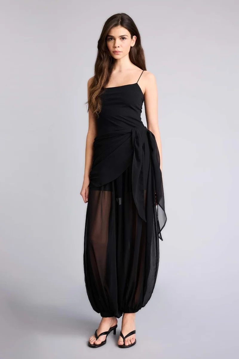 ديفاكتو Balloon Fit Chiffon Trousers