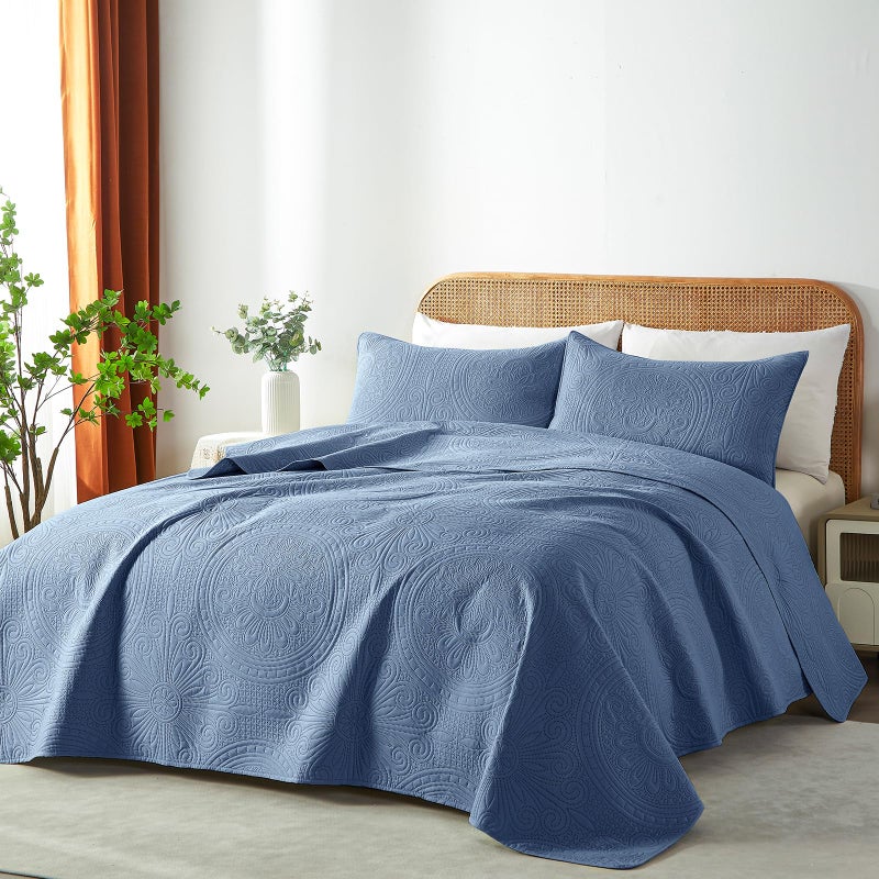 WURUIBO Bluish Grey King/Cal King Quilt Bedding Set  3 Pieces Lightweight Bedspreads with Pillow Shams  Microfiber Modern Thin Coverlet  Summer Quilted Comforter for All Season (1 Quilt  2 Shams) - Image 2