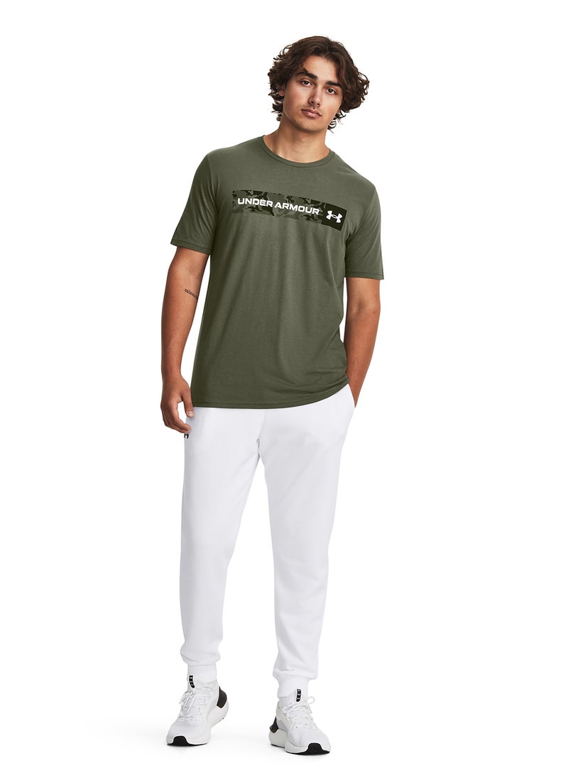 UNDER ARMOUR Men's UA Camo Chest Stripe Short Sleeve T-shirt  - Image 4