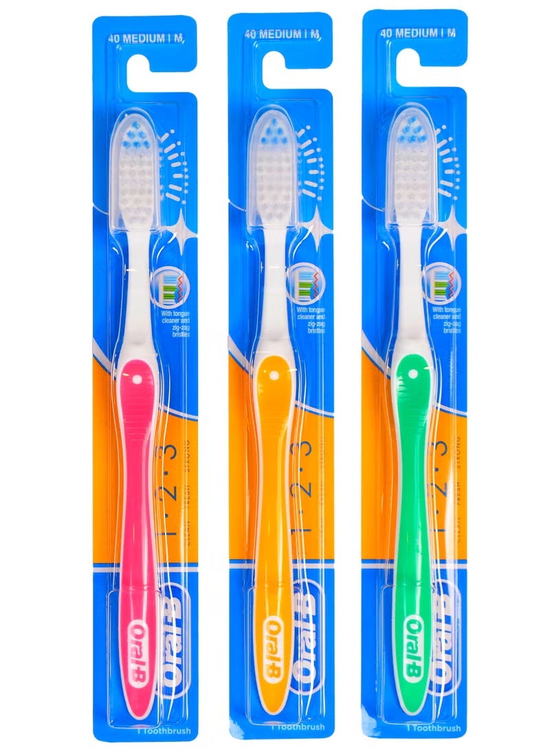 Oral-B 1·2·3 Fresh Manual Toothbrush - Medium Bristles (Size 40) for Plaque Removal - Multicolour - Image 2