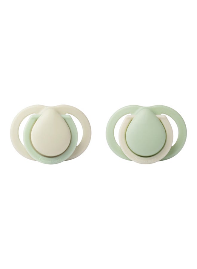 tommee tippee Pack Of 2 CTN Newborn Soother Uni, 0 - 2 Months - Image 1