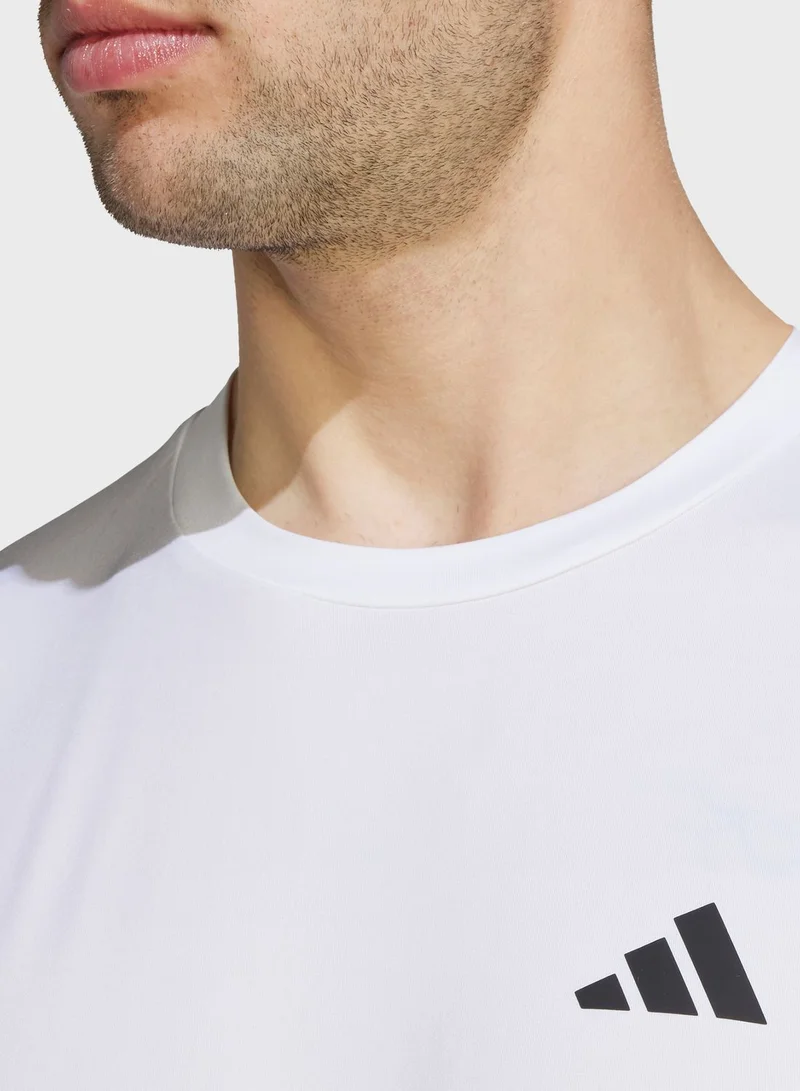 adidas ليقنز اسينشال بنمط ميتاليك