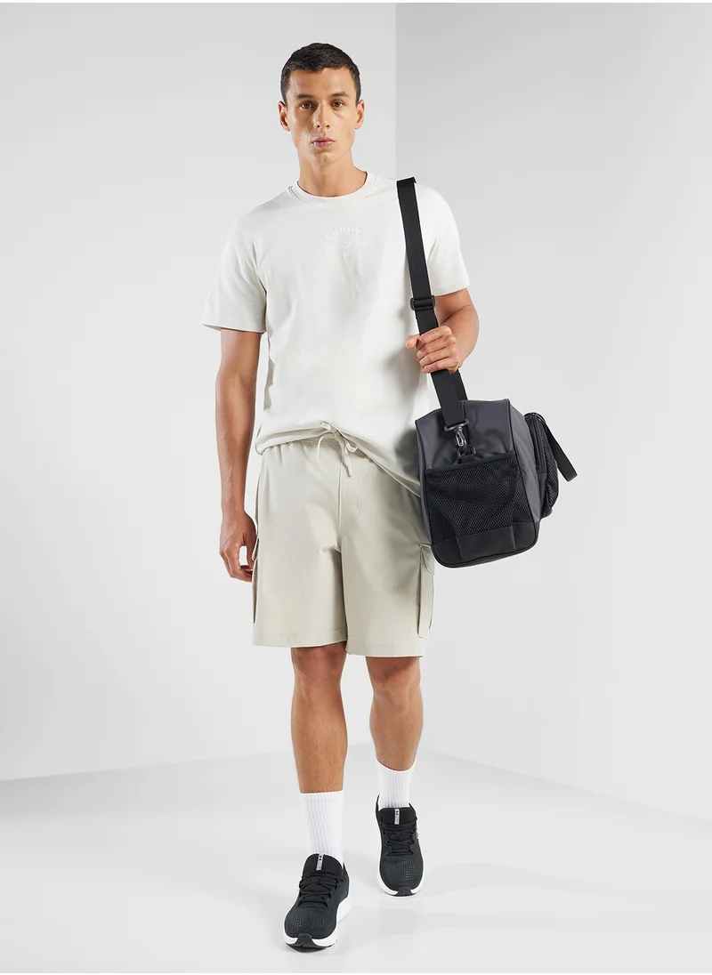 اندر ارمور Vibe Woven Cargo Shorts