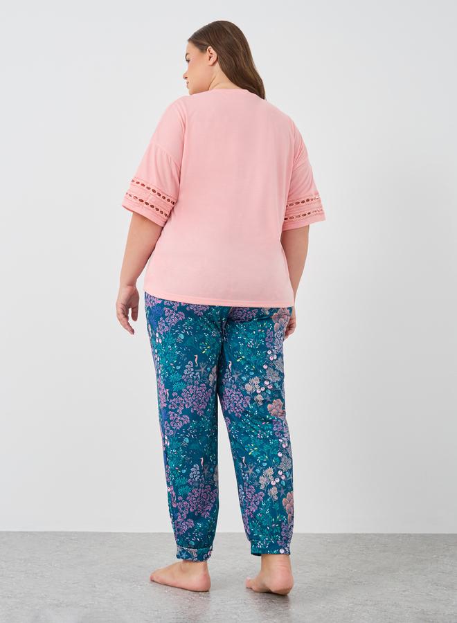 Styli Styli Plus Size Short Sleeve T-Shirt and Pyjama Set  - Image 5