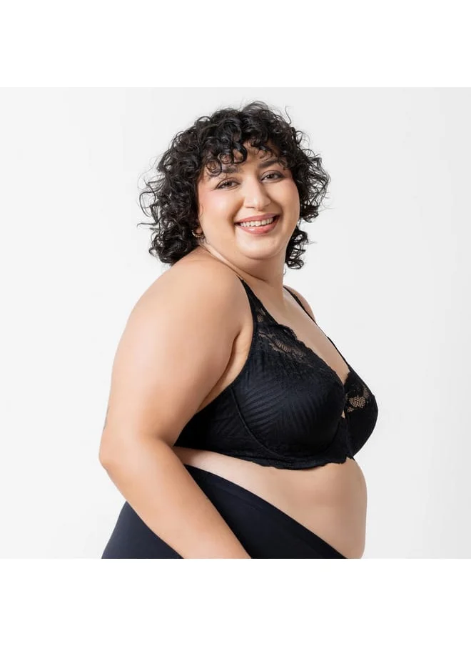 Aadaraya Aadaraya Laced Bra with Hook and Eye Closure